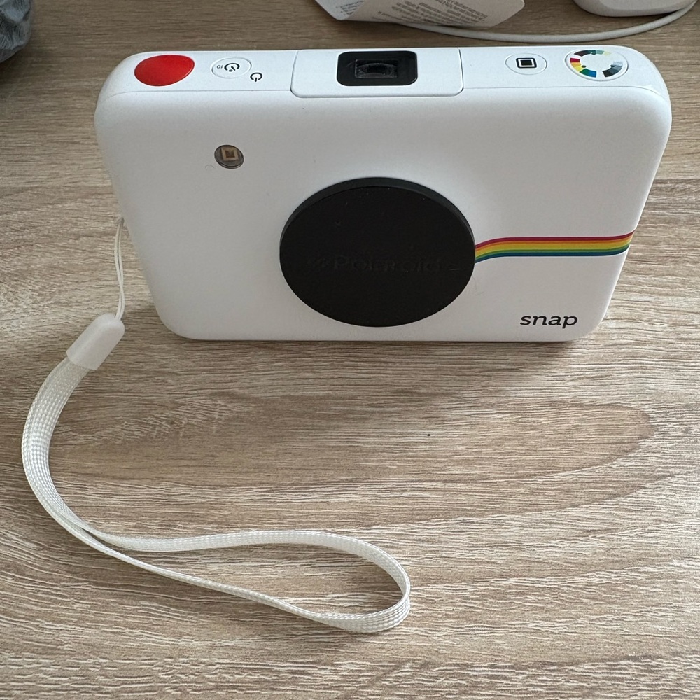Polaroid Snap Digital Camera - White with Rainbow Accent